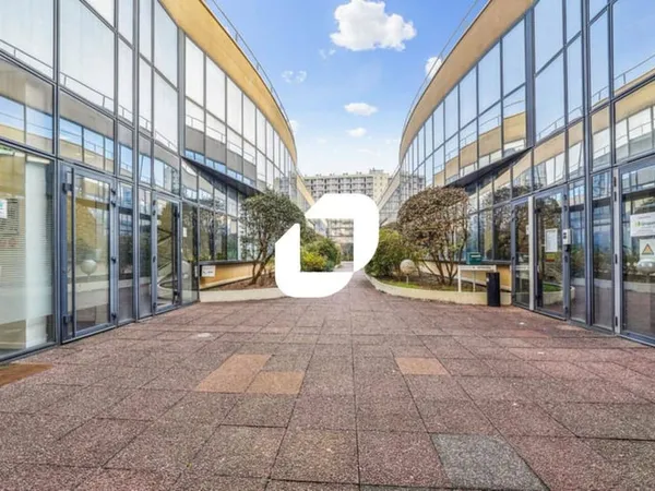 Local d'activité 396 m²