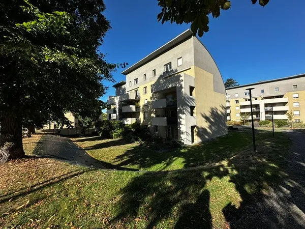 LAVAL Chanteloup, appartement T5, terrasse, cave et garage
