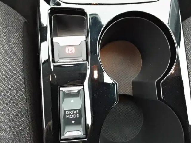 Peugeot 208 electrique 50 kwh 136ch — photo 57