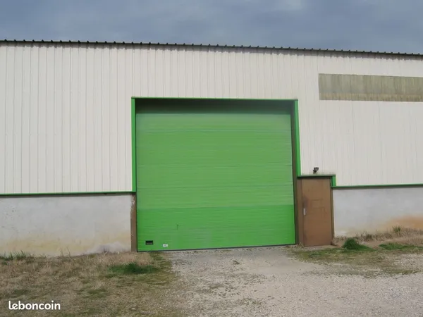 Location emplacement caravane, bateau , remorque