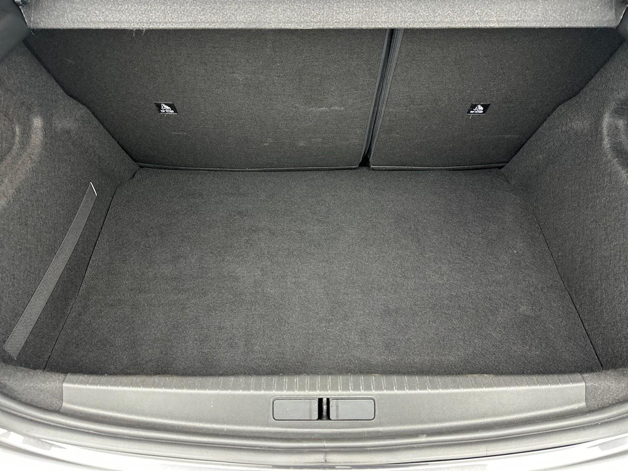 Peugeot 208 puretech 100 s&s eat8 allure pack — photo 6