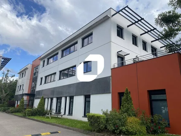Bureaux 3818 m²