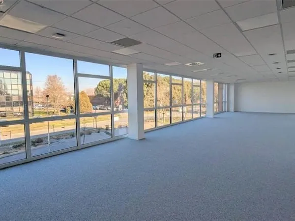 Bureau 577 m²