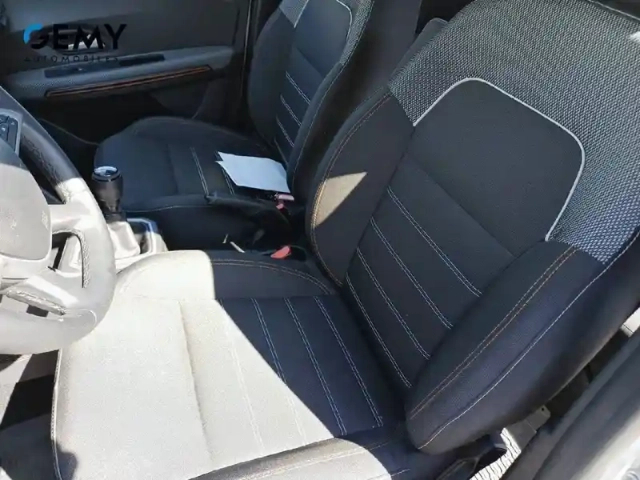 Dacia Sandero eco-g 100 — photo 9