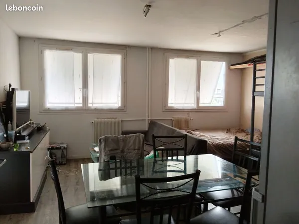 Appartement F2 a rénover