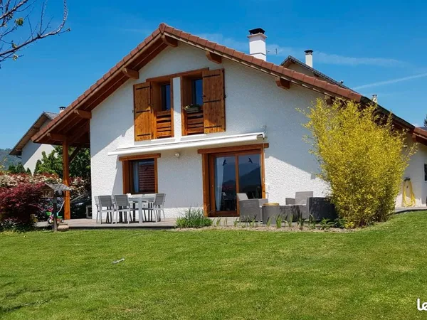 Maison familiale avec magnifique vue - Le Villaret