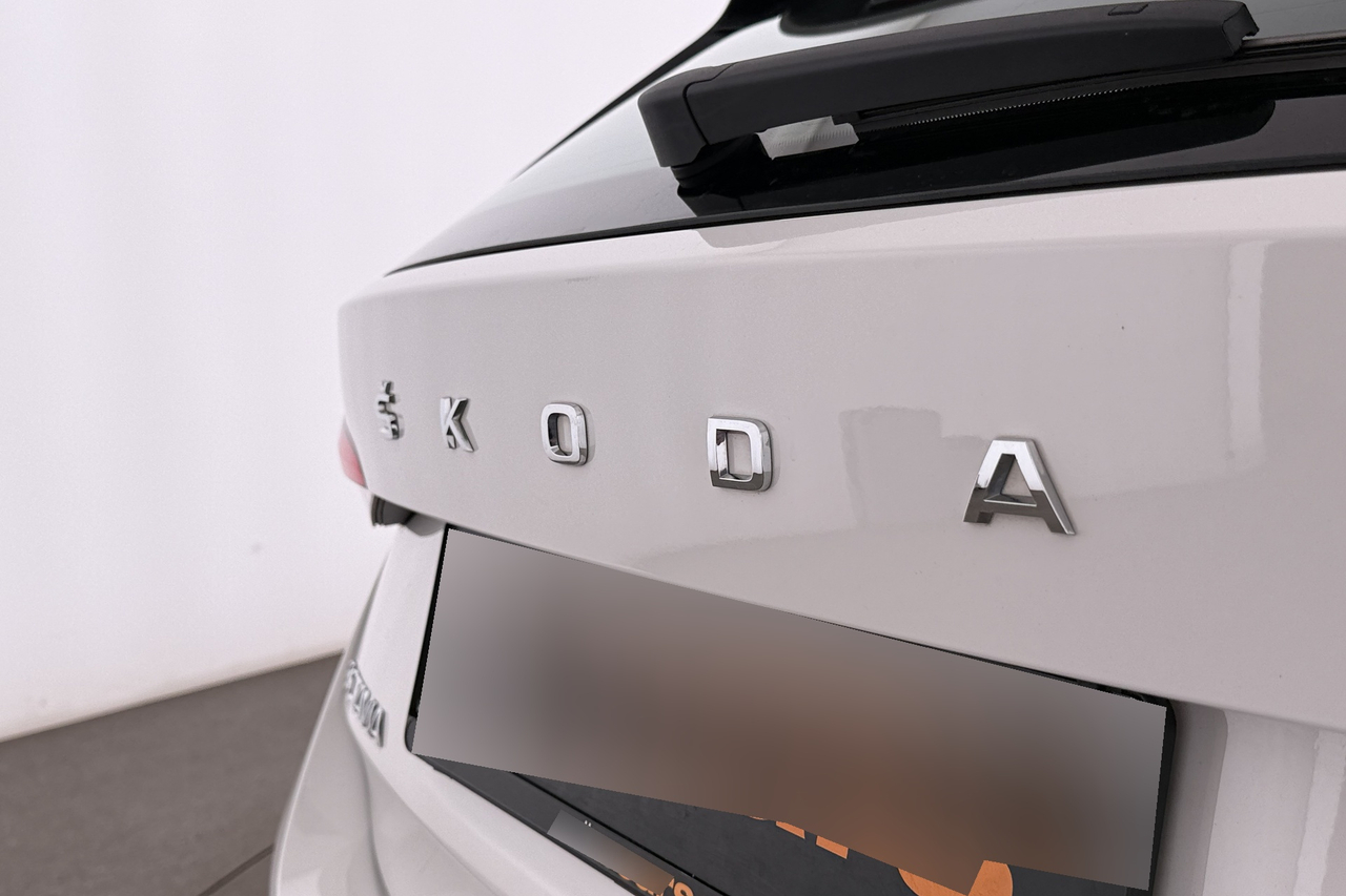 Skoda Octavia Combi — photo 9