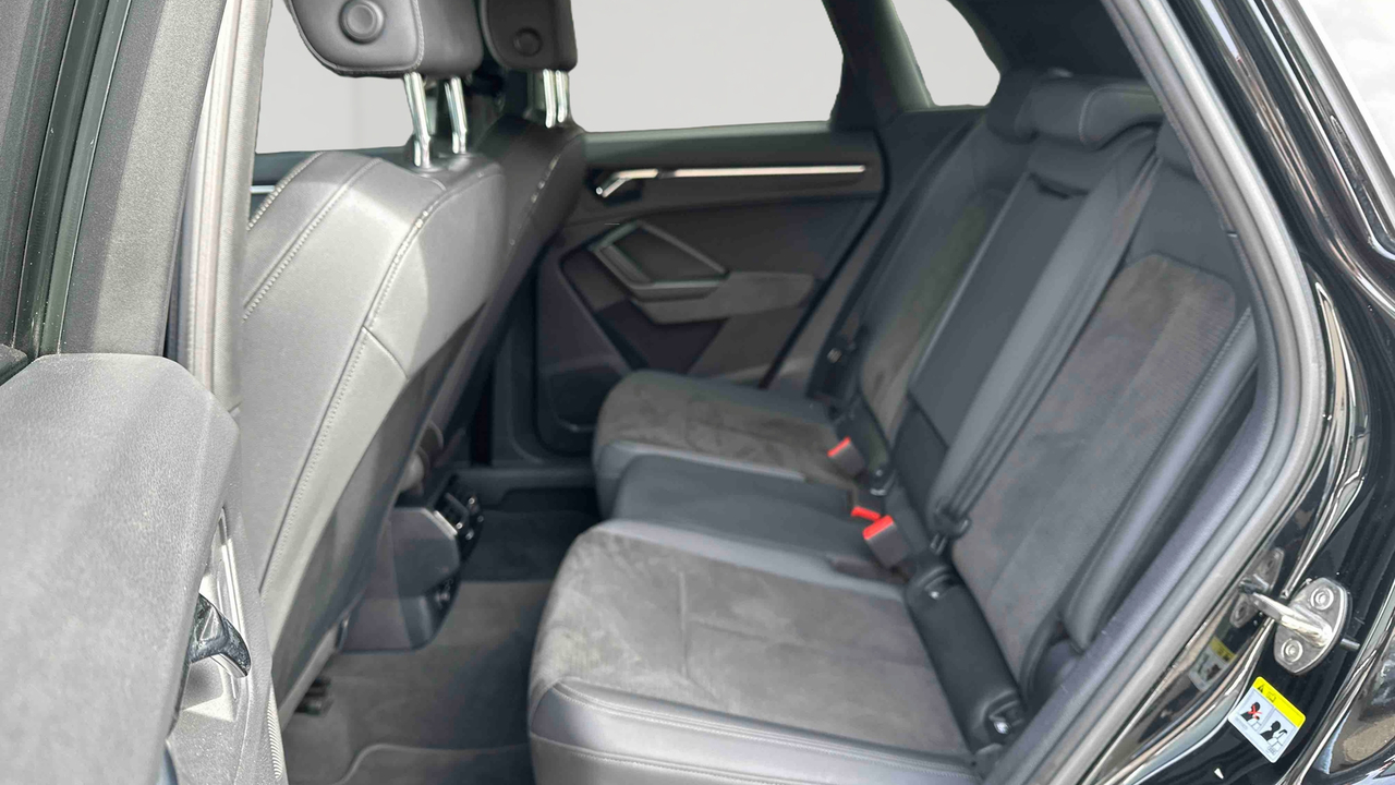 Audi Q3 35 TDI 150 ch S tronic 7 — photo 12