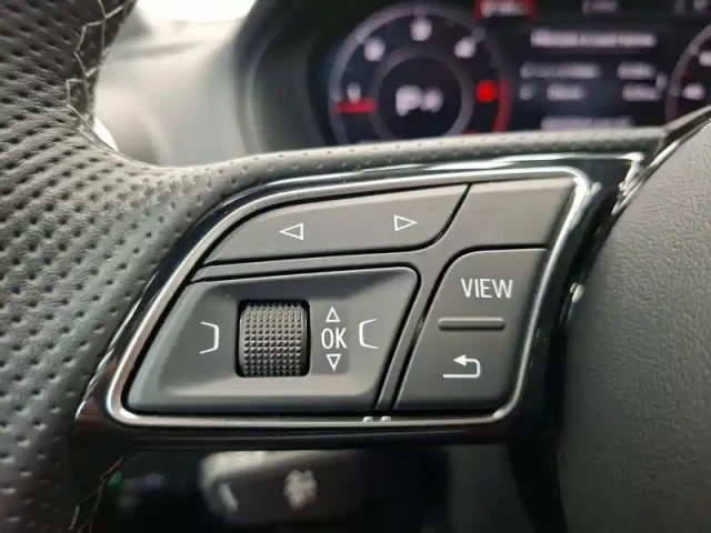Audi Q2 35 tdi 150 s tronic 7 — photo 43