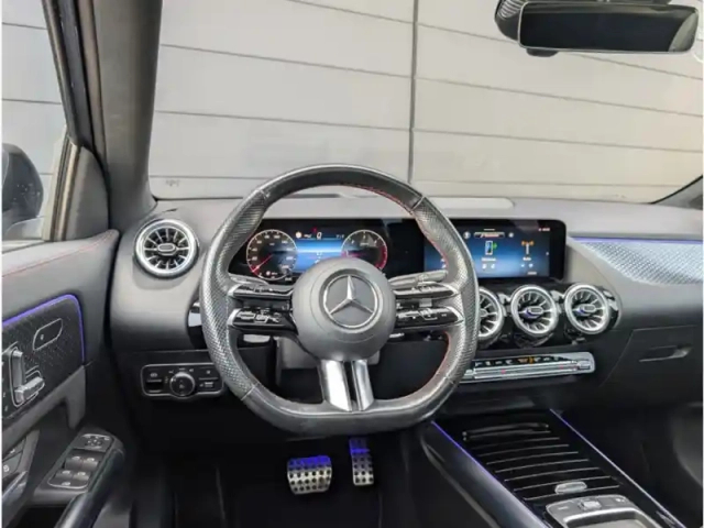Mercedes Gla 180 d — photo 12