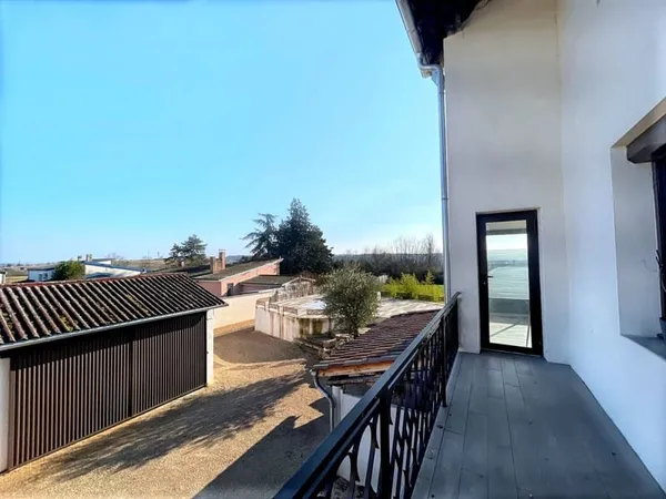 À Vendre Maison de caractère en plein coeur du Beaujolais