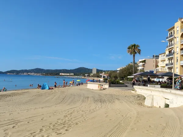 Vends appartement 58m² au Lavandou. Front de mer