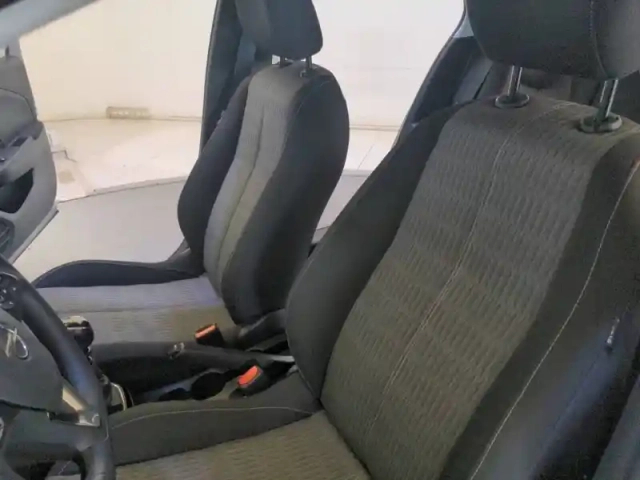 Opel Corsa 1.2 turbo 100 ch bvm6 — photo 49