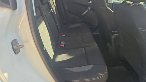Peugeot 2008 1.2 PureTech 130 - Allure – 2018 – 76560 km – Essence – Boîte Manuelle — photo 11