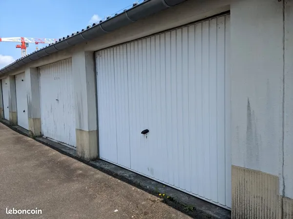 Garage à louer