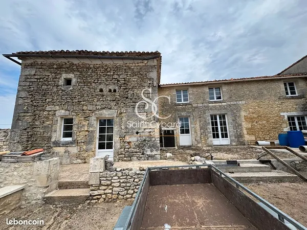 Maison 3 pièces 352 m²