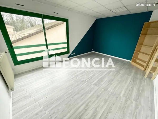 Local commercial 20m² à louer 440 - SAINT GENIS POUILLY 01630