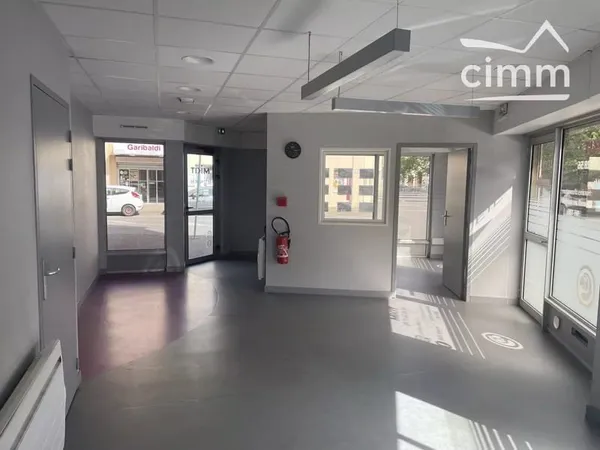 A deux minutes du centre ville