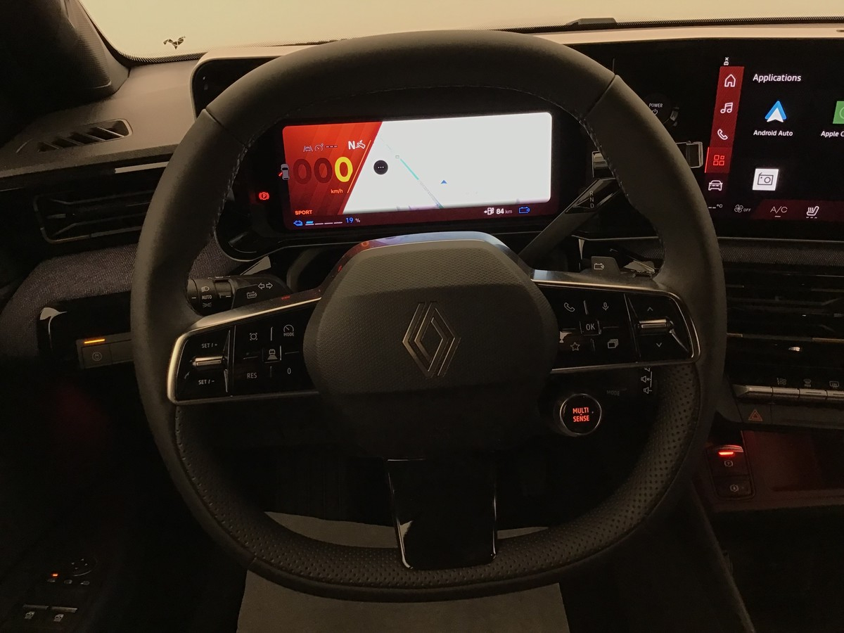 Renault R4 — photo 12