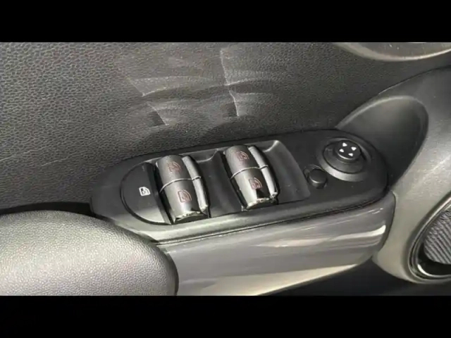 Mini Mini 5 portes cooper d 116ch — photo 14