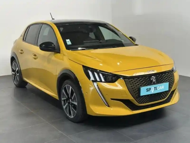 Peugeot 208 e- 136ch gt — photo 3