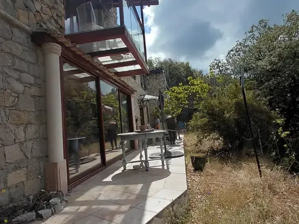 Maison à vendre avec 26200m² de terrain à PEILLE