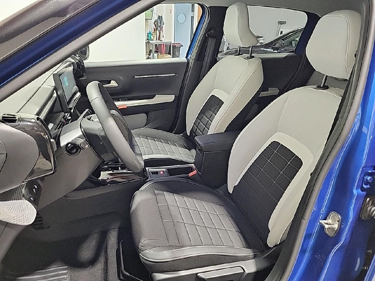 Citroën C3 hybride 110 ch automatique max — photo 10