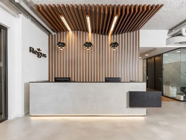 Bureau privé pour 5 personnes  HQ Paris, HQ Les Lilas Paris
