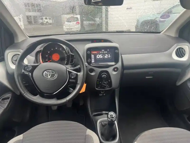 Toyota Aygo 1.0 vvt-i — photo 22