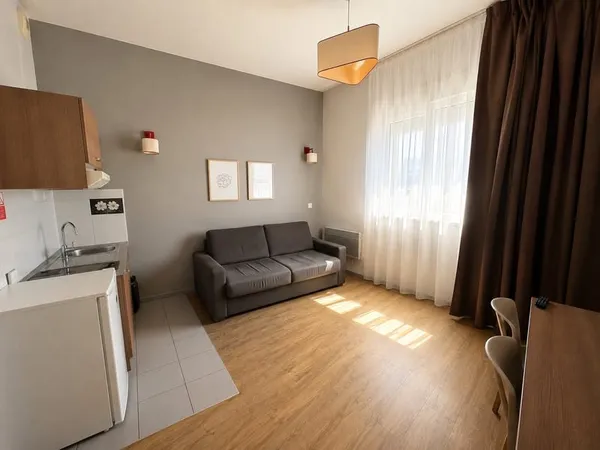APPARTEMENT TYPE 2 A DEUX PAS DE LA GARE ET DU CENTRE VILLE