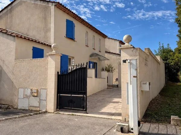 À VENDRE - MAISON T7 DE 143 M² AVEC JARDIN DE 400 M² - MARSEILLE 13e