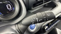 Toyota Yaris 116h Design 5p MY22 — photo 26
