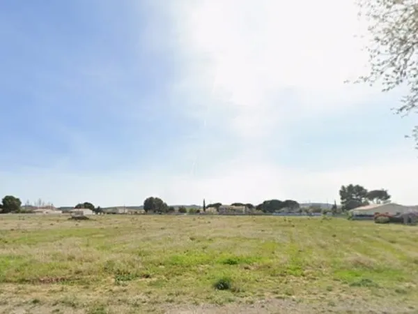 Terrain 313 m²