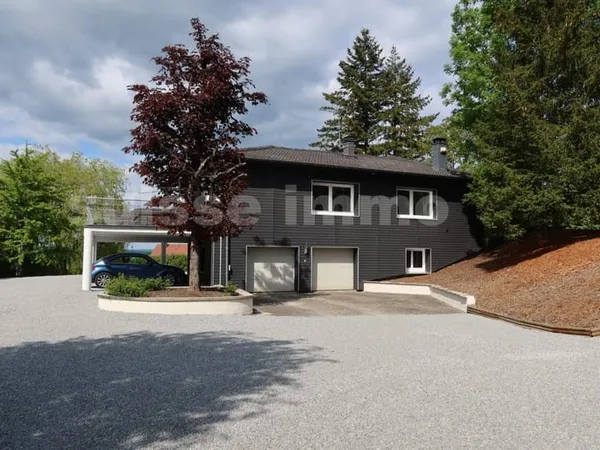 Maison - 8 pièce(s) - 240 m2