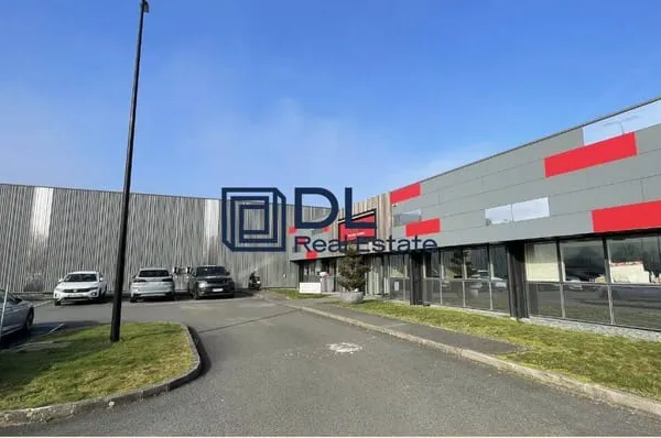 Local d'activité 1800 m²