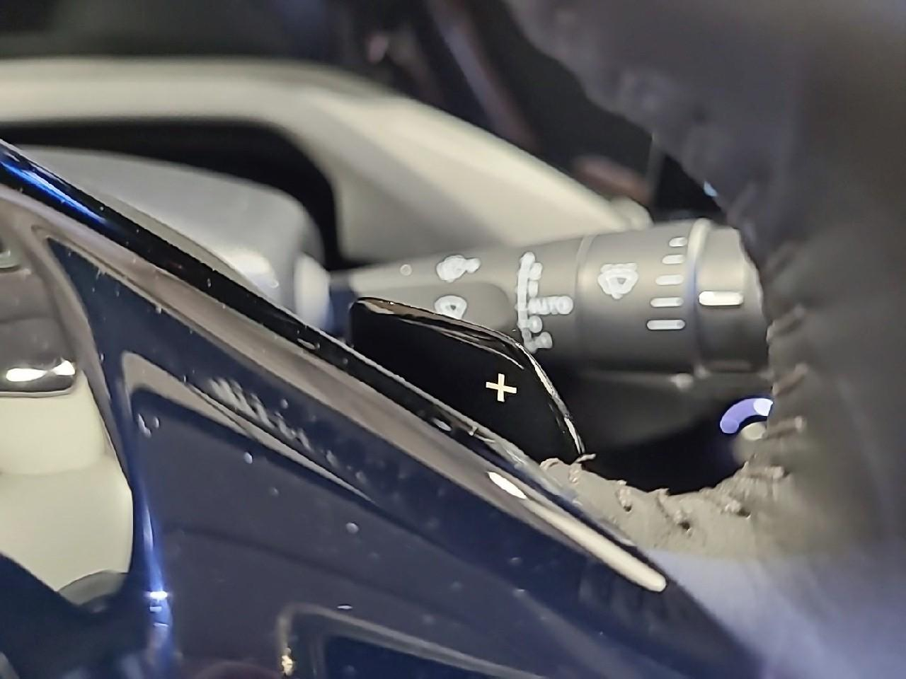 Peugeot 408 phev 180 e-eat8 allure — photo 19
