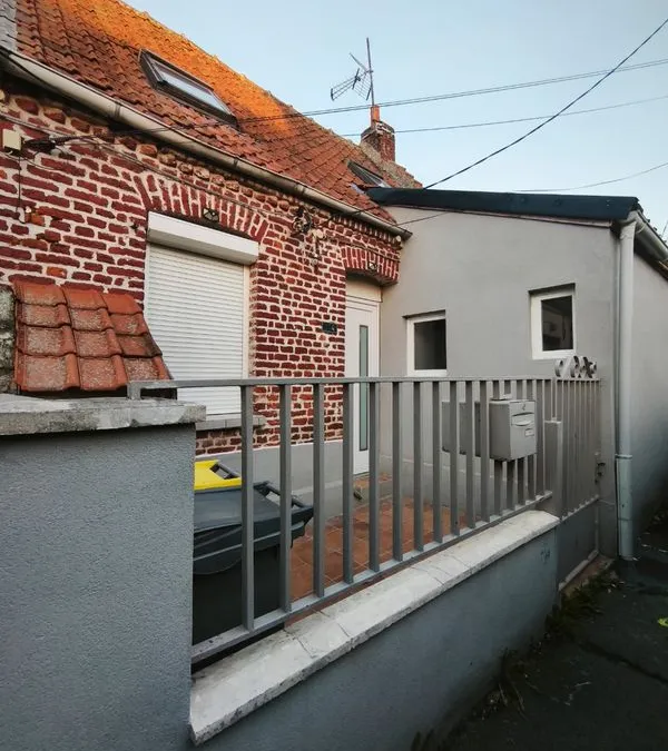Photo 1
