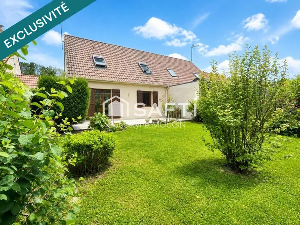 Amiens secteur sud / ouest, maison semi- mitoyenne avec garage et jardin.