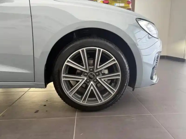 Audi A1 sportback 25 tfsi 95ch design s tronic 7 — photo 10