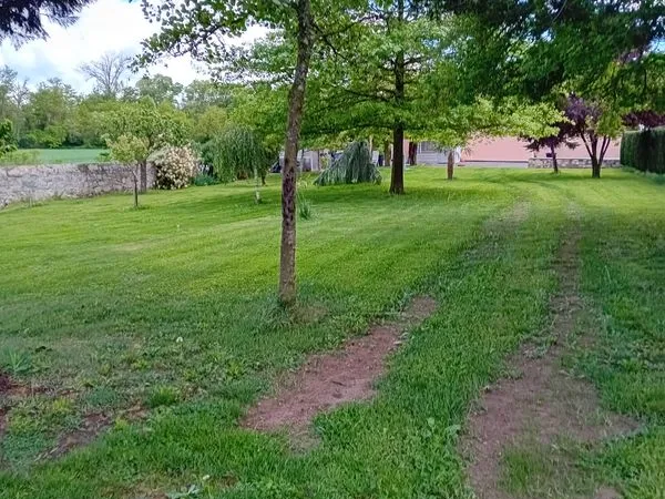 Terrain 1300 m constructible 1 villa