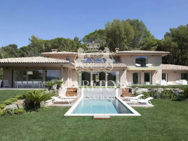 Maison 8 pièces 600 m²