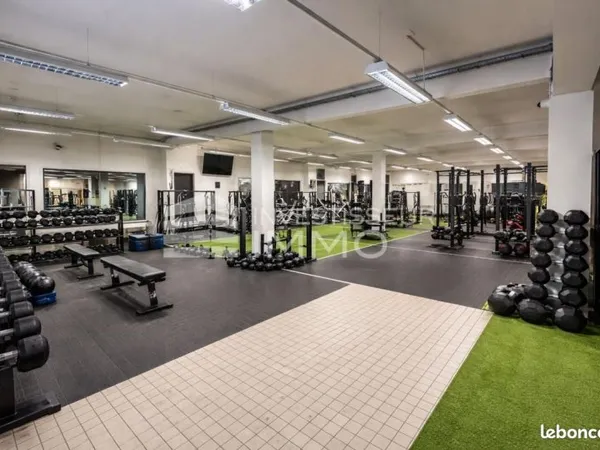 Local salle de sport 850 m²