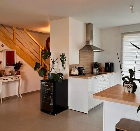 A louer belle maison familiale 4 Chambres avec Jardin à Turretott