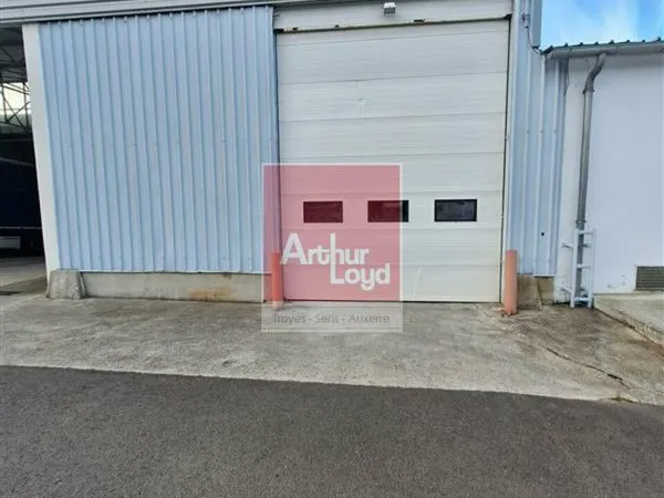 ENTREPOT - LOGISTIQUE 223 m² AUXERRE