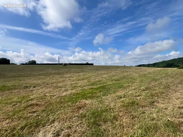 Terrain 1 930 m² Saint Yrieix La Perche