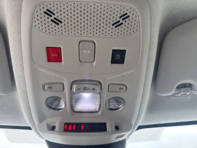Citroën C4 e- 136 ch automatique — photo 26