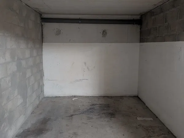 Box / parking fermé