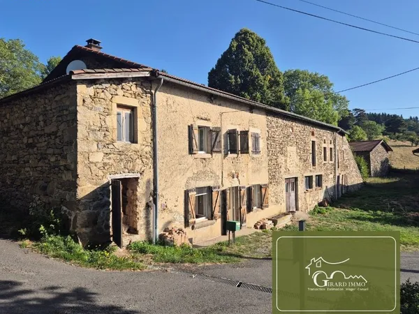 Ferme à rénover avec dépendances