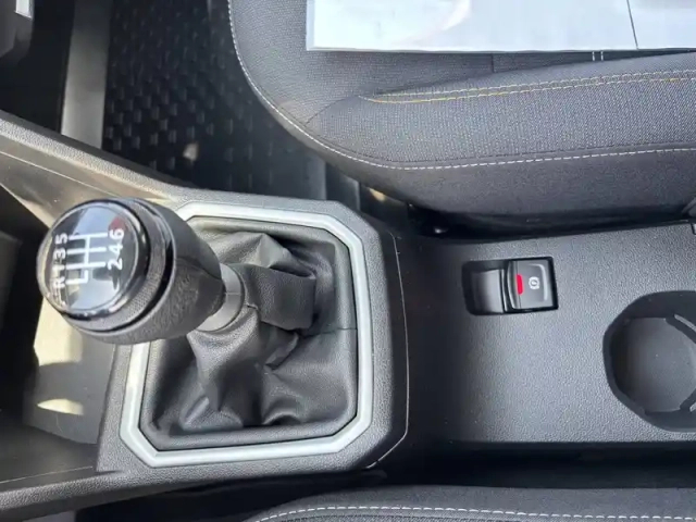 Dacia Sandero eco-g 100 — photo 13