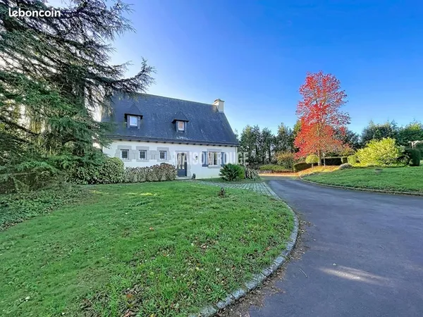 Propriété 8 pièces 184 m²